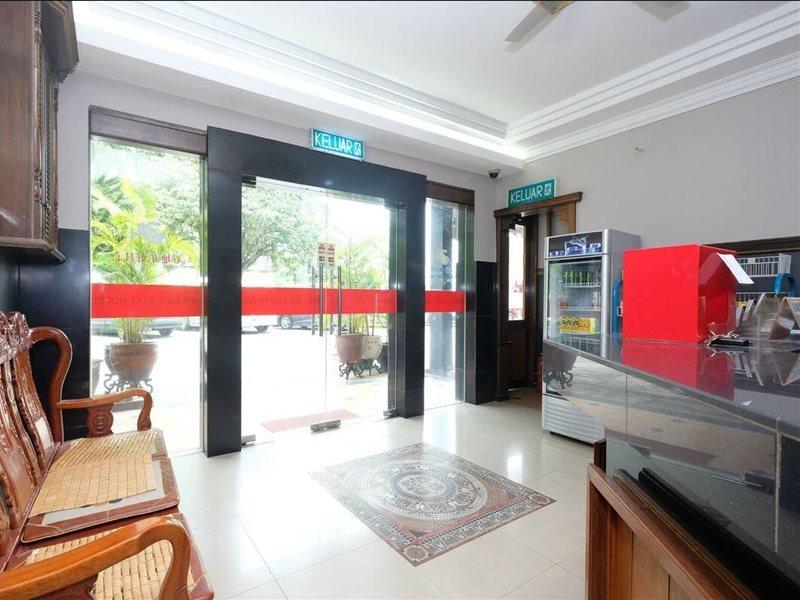 Oyo 1190 Nice Stay Hotel Raub Esterno foto