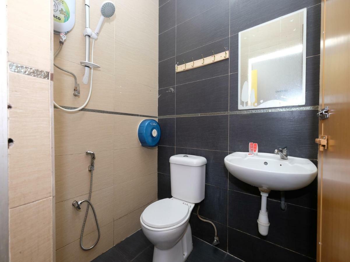 Oyo 1190 Nice Stay Hotel Raub Esterno foto